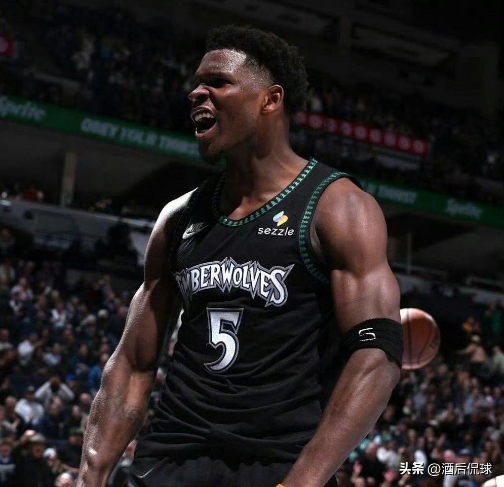 爱德华兹VS坎宁安，你会选谁作为建队基石？

——爱德华兹，29.5分5.2篮板