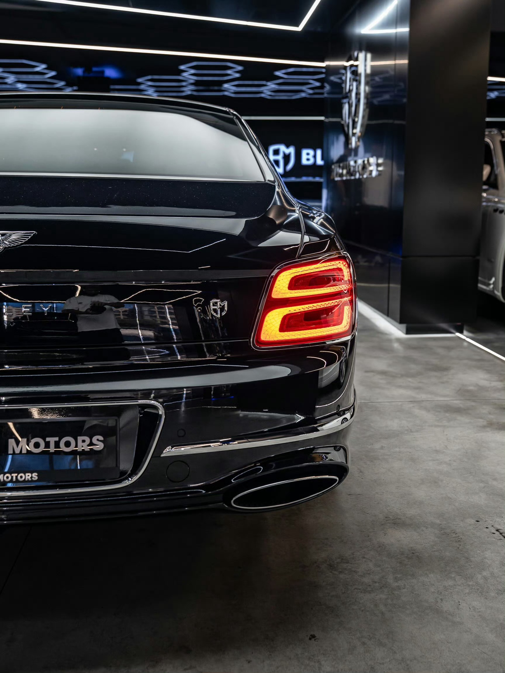 宾利 Flying Spur W12 