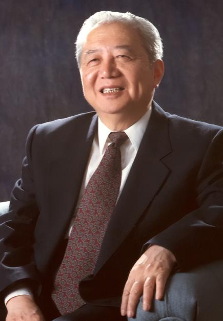 2001年，美国将一批淘汰的机器高价卖给中国，导致我国亏损好几亿，就在美国准备看