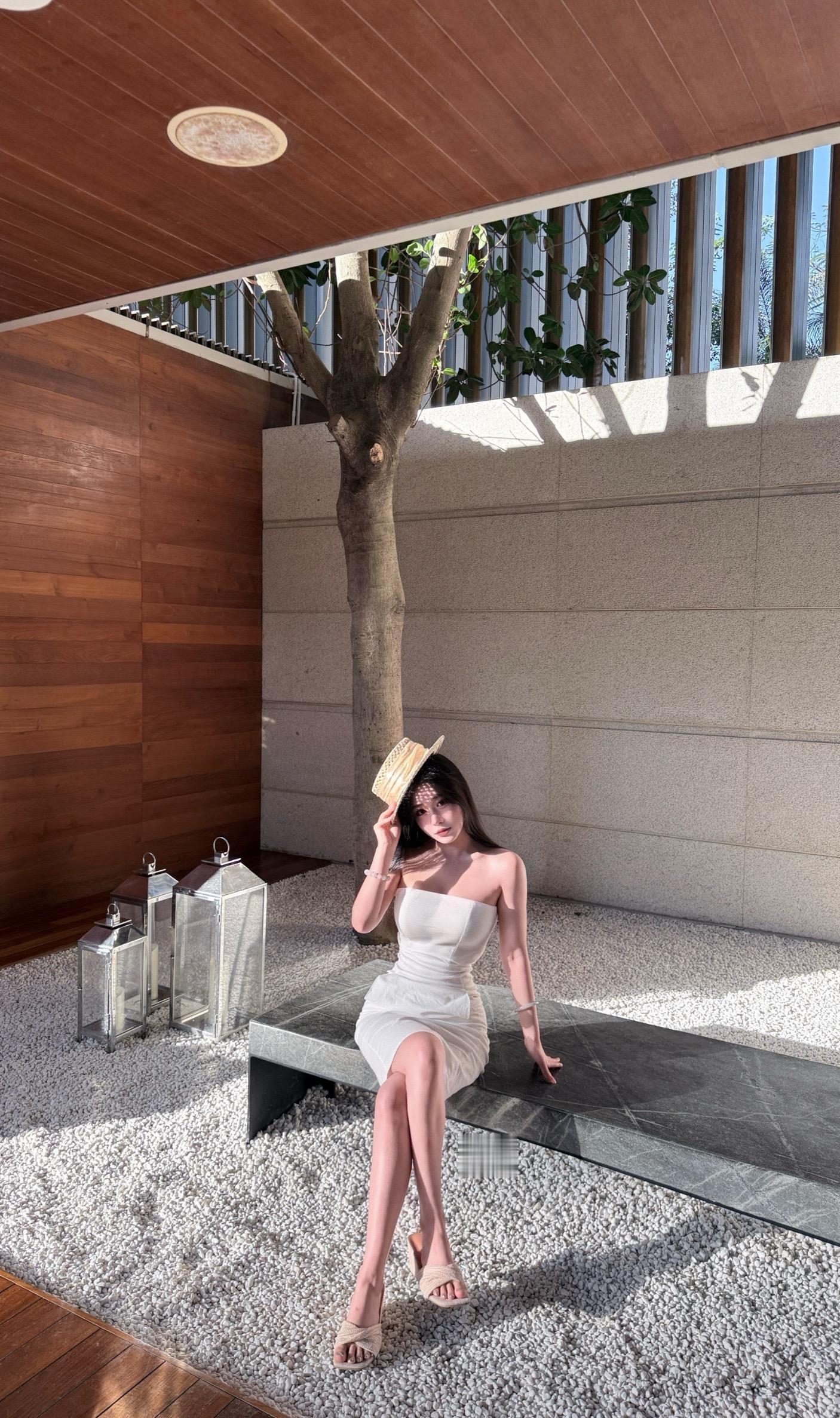 用宏大的世界稀释痛苦 用微小的事物感知幸福