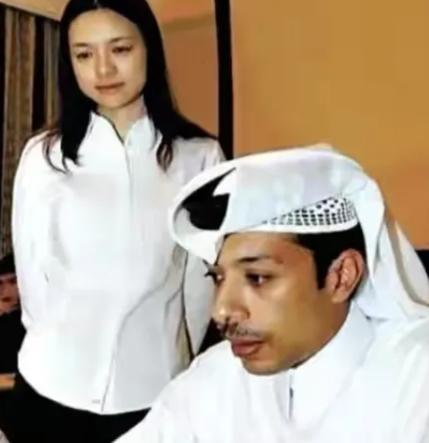 2000年，“国际棋后”诸宸不顾父母的强烈反对放弃了中国国籍，顶着有可能和其他女