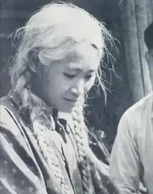 怪不得地主老财一定要得到“白毛女”，这是年近40岁的“白毛女”原型罗昌秀的真实照