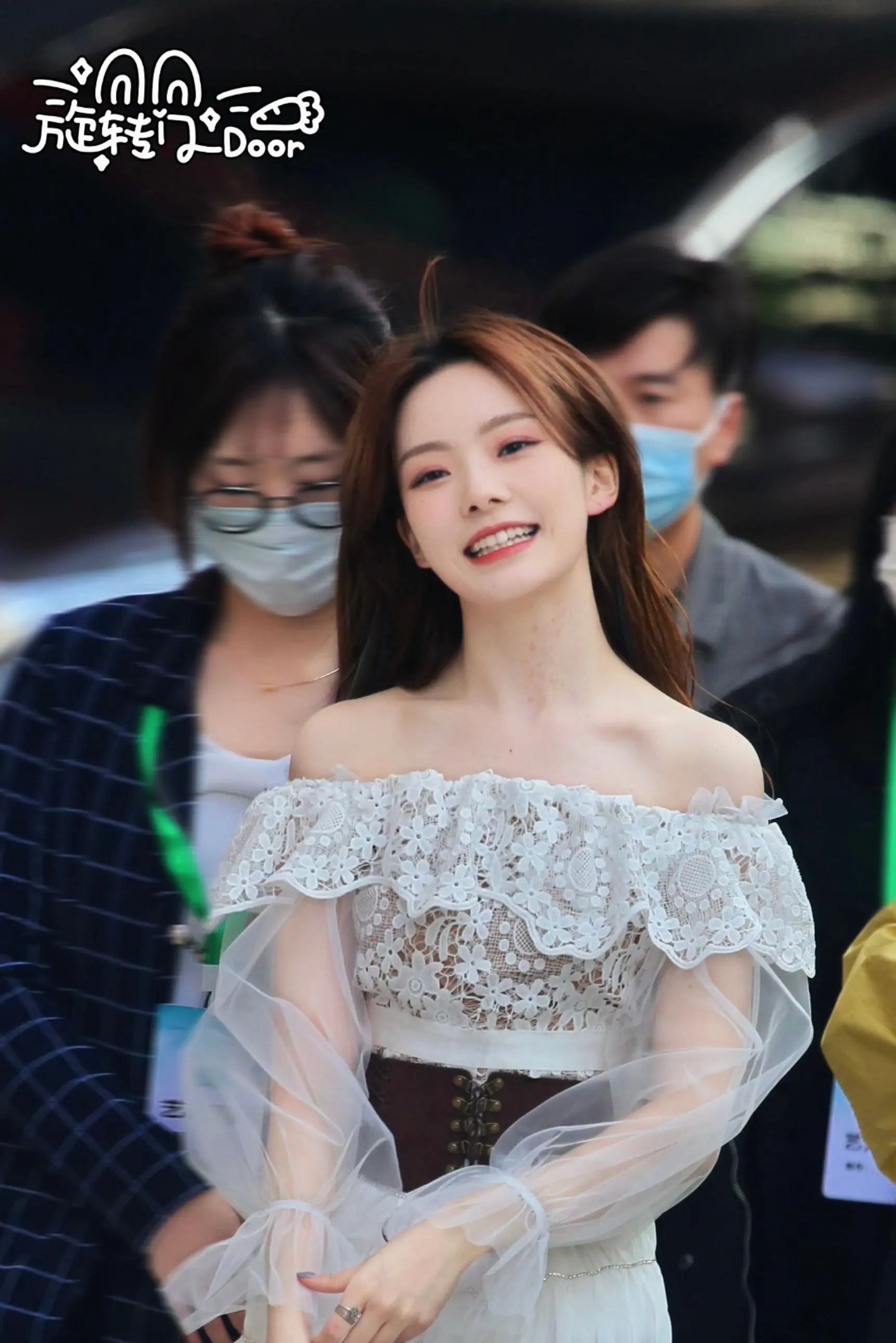 部分愚人节团建各家站姐分享的小璇。