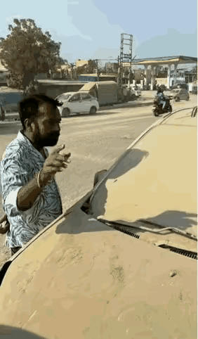 都舍不得洗车了吧～😂