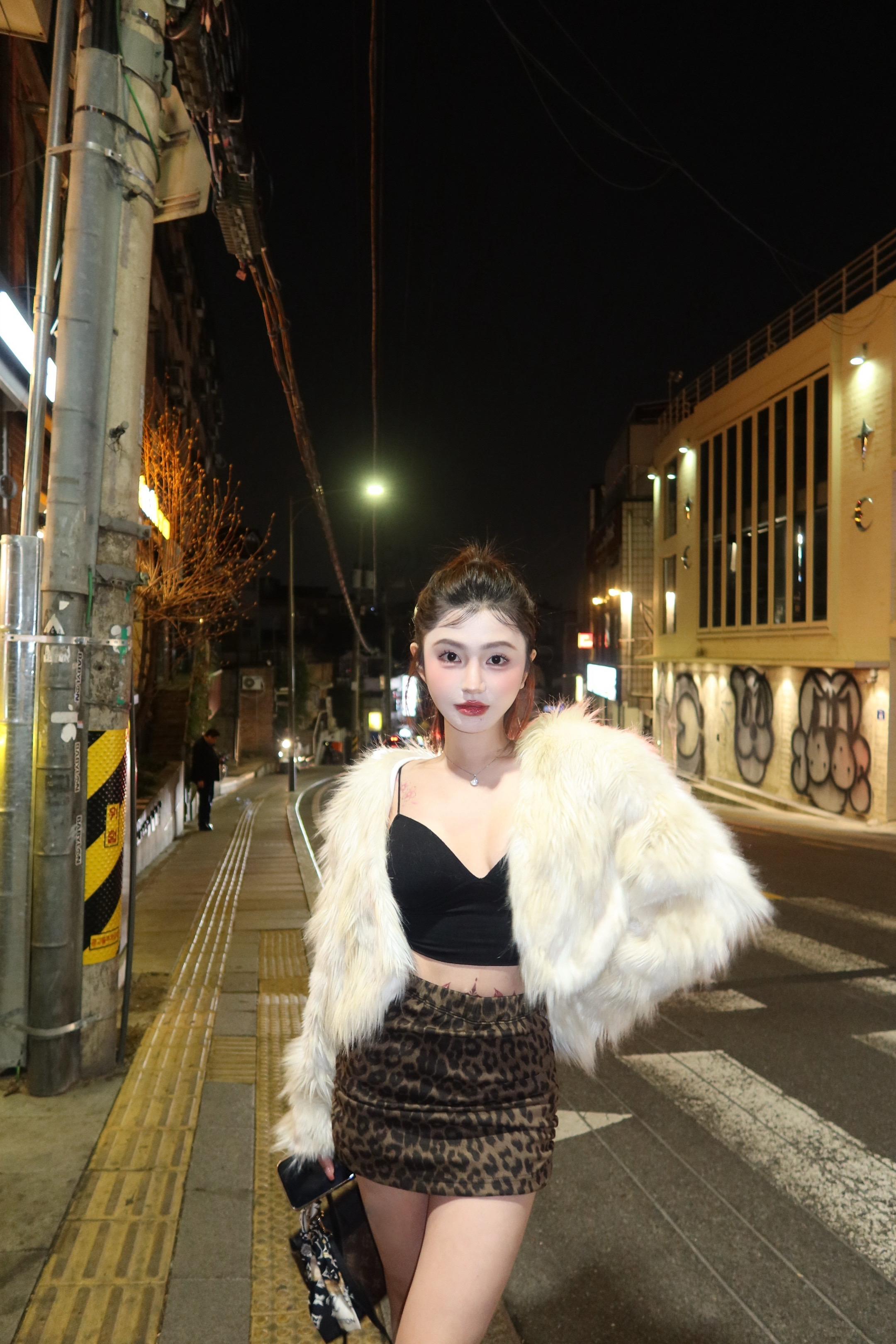 不要责怪过去的自己 她在雾里也很迷茫。