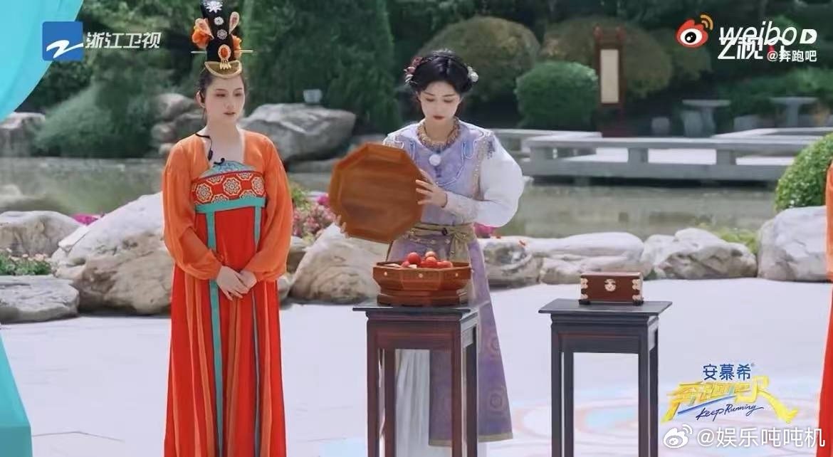 白鹿变宝娟嗓还在努力输出 白鹿的好胜心简直开挂！宝娟嗓又怎样？据理力争的气势一点