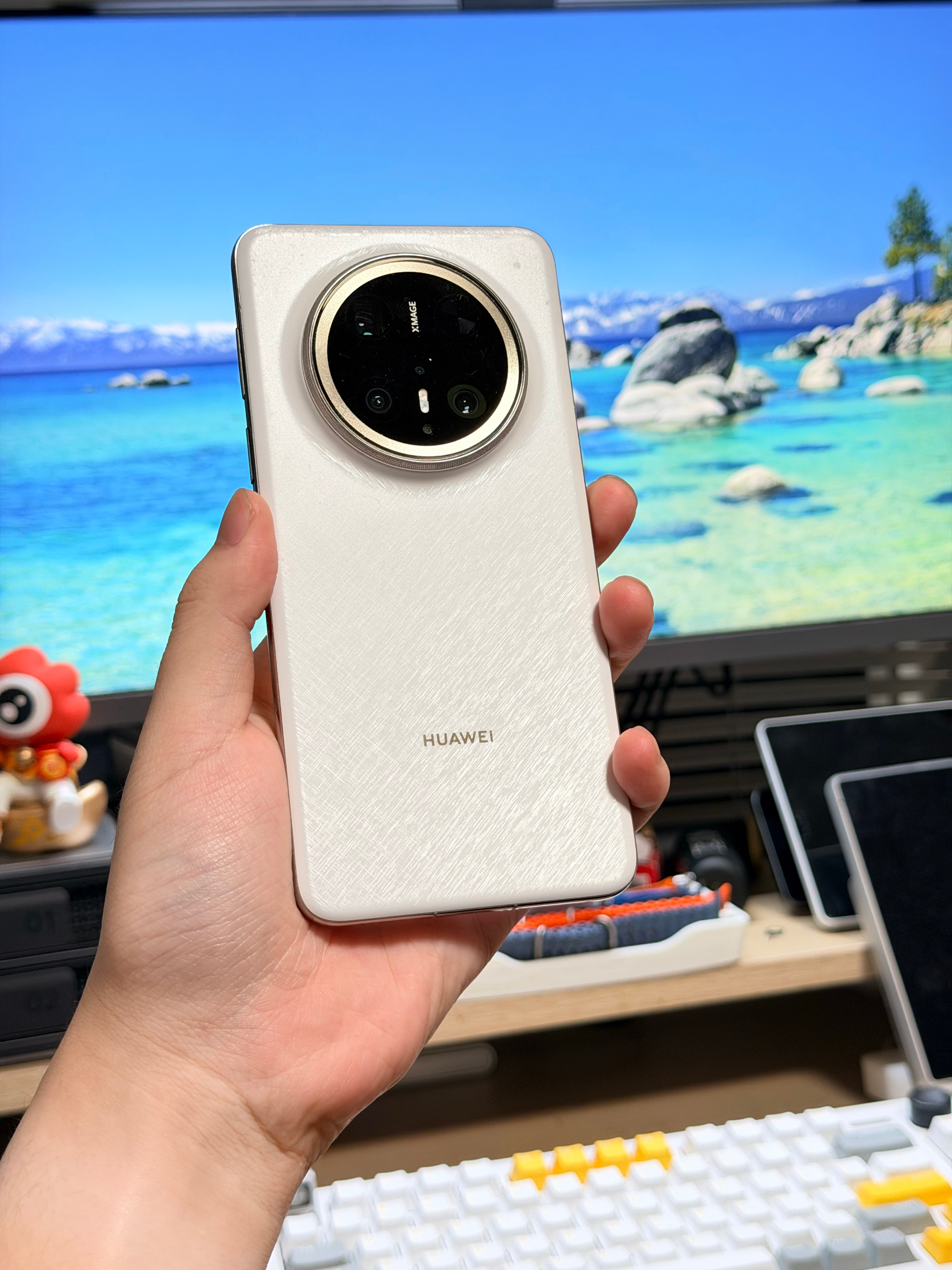 突然上热搜了，明天是要官宣了吗，我的华为Mate70 Pro + 可以退休了吗