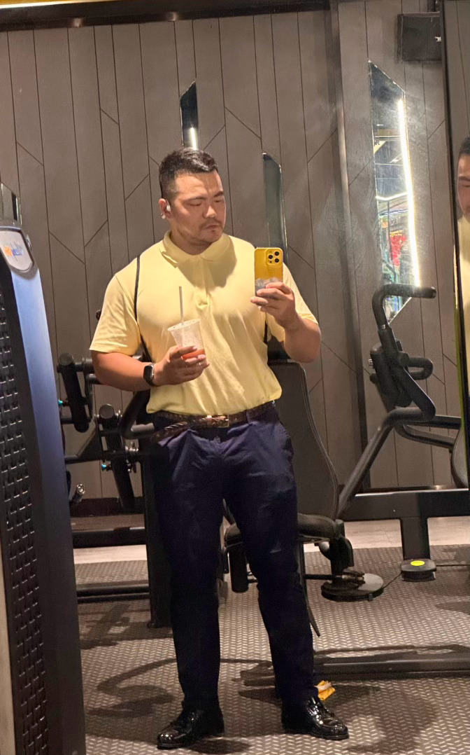 周末早上6点就醒了的痛苦谁懂 ​​​