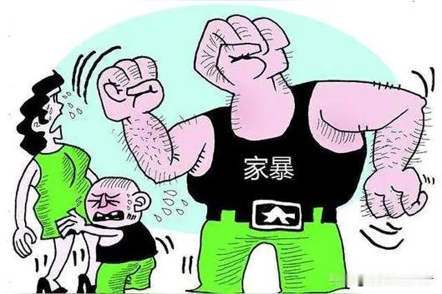 血浓于水的亲情，怎容肆意摧残。云南一名成年男子长久释放内心恶念，日日刁难家中至亲