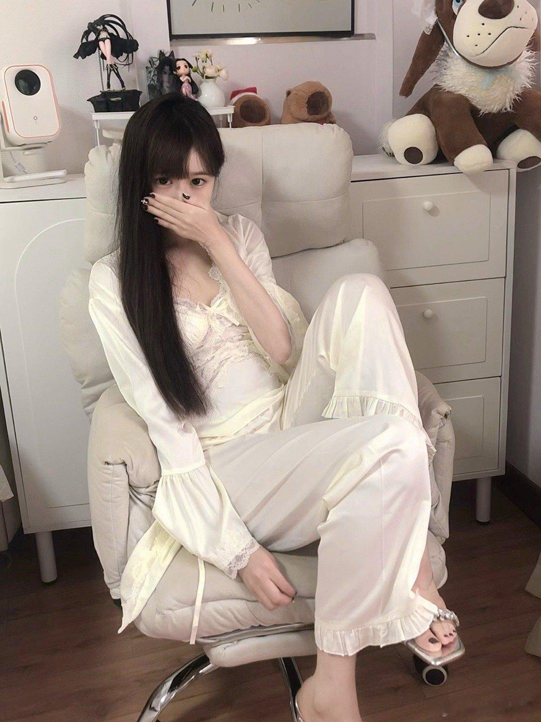 嗯？想要我奖励你吗？ ​​​