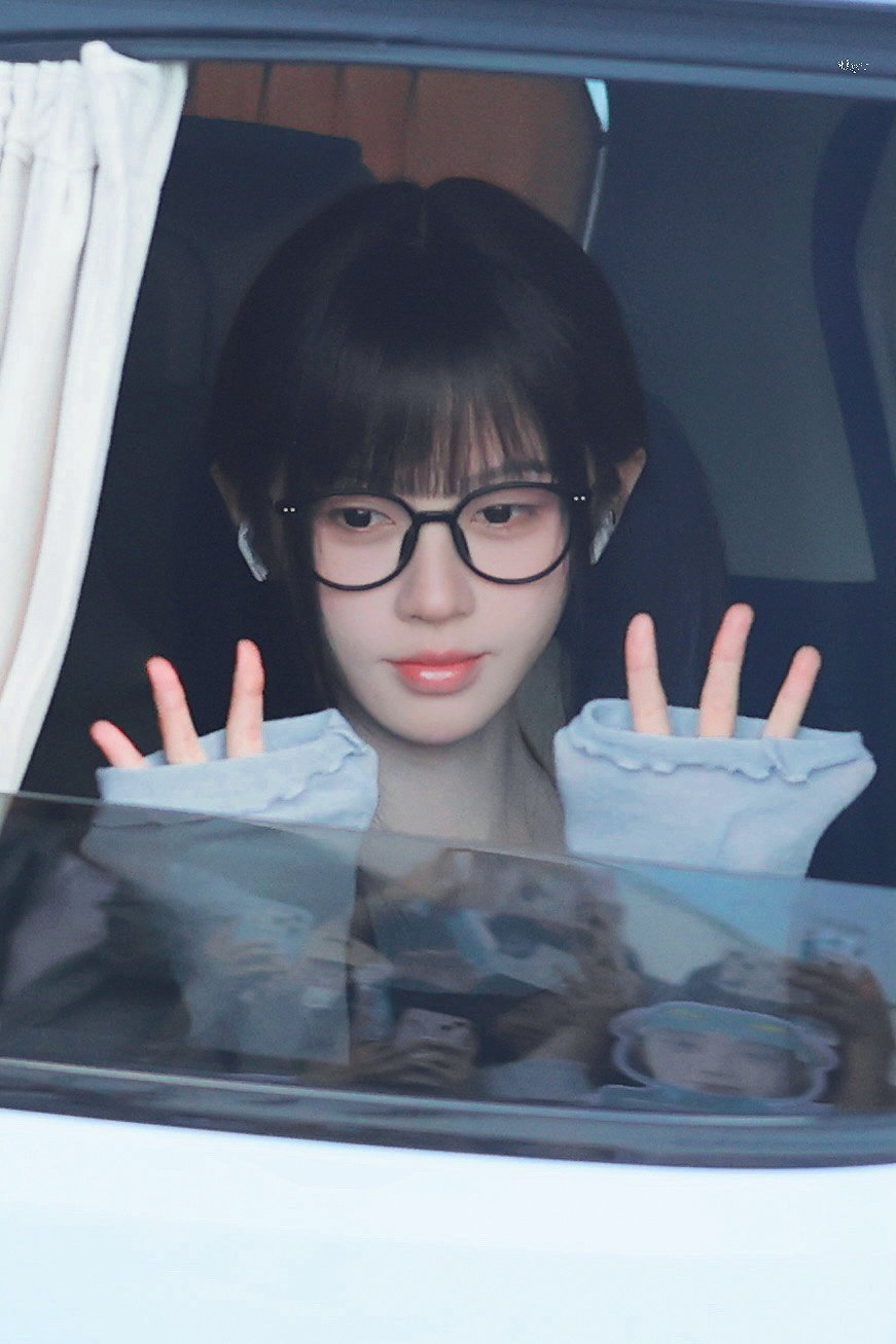 jjy鞠婧祎万花世界jjy鞠婧祎苏绿夏“从来没想过爱一个人见一面那么难.”