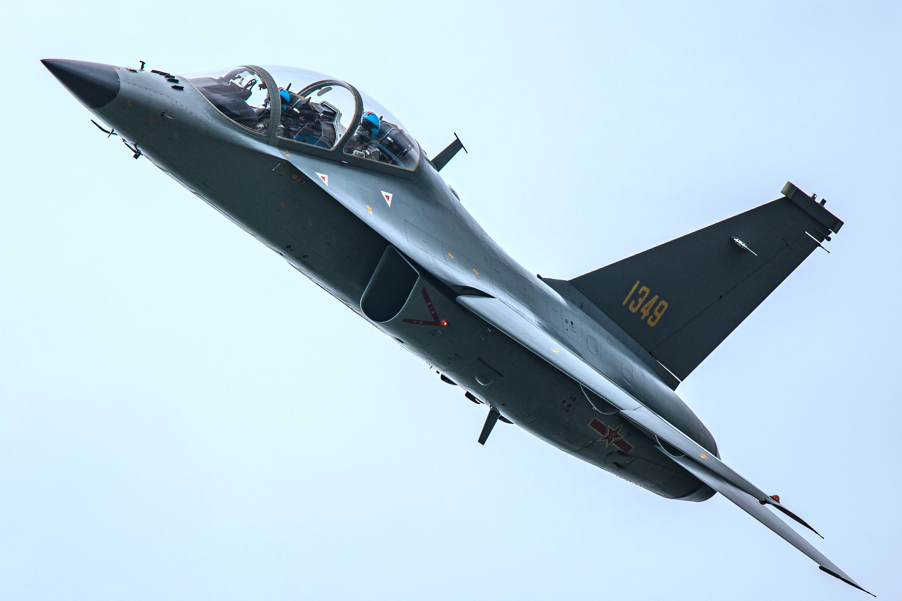 #航空新视野[超话]# 我国空军装备的教-10高级教练机和歼教-9歼击教练机，教