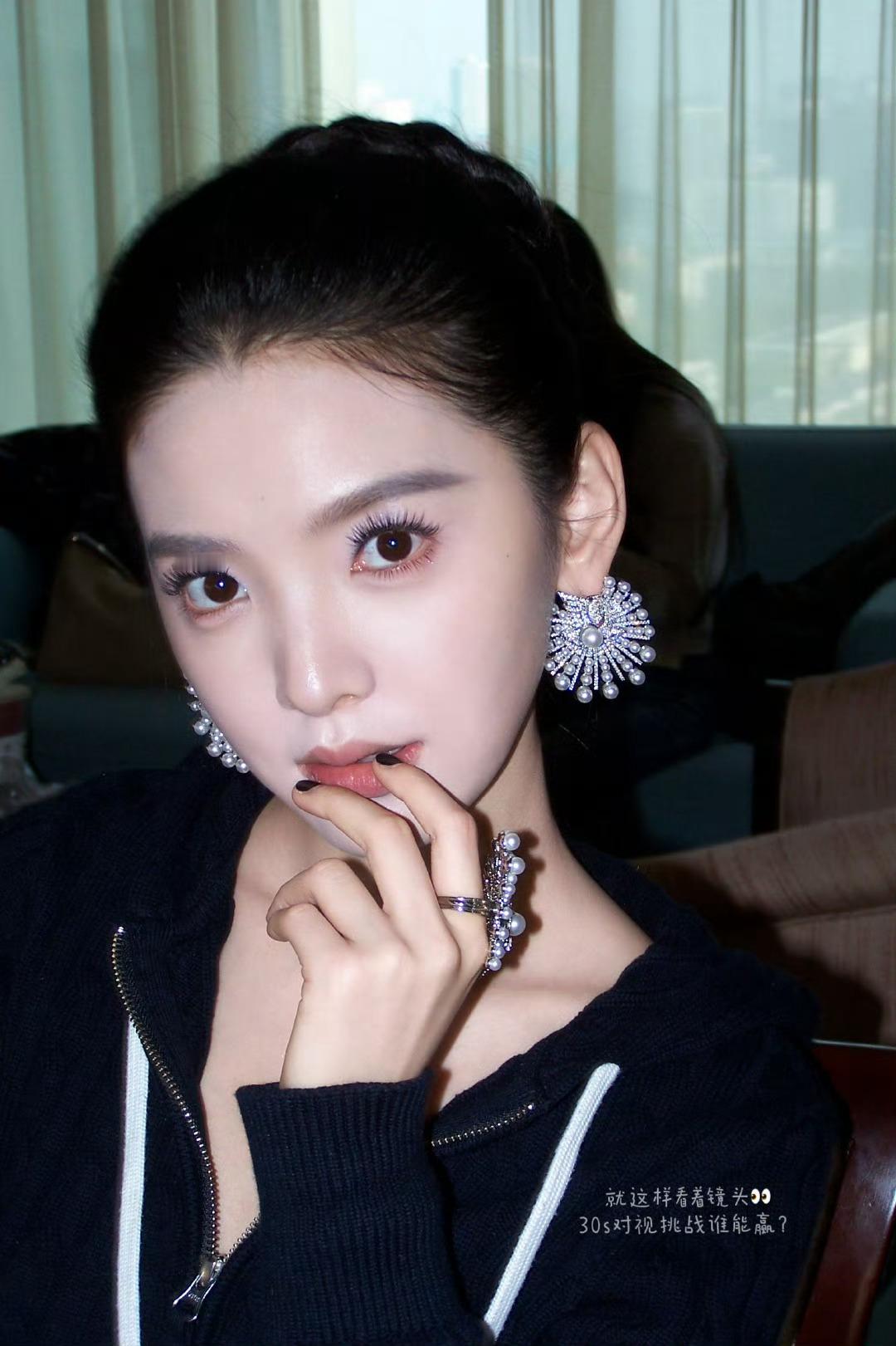 章若楠新商务MLB潮流品牌代言人 