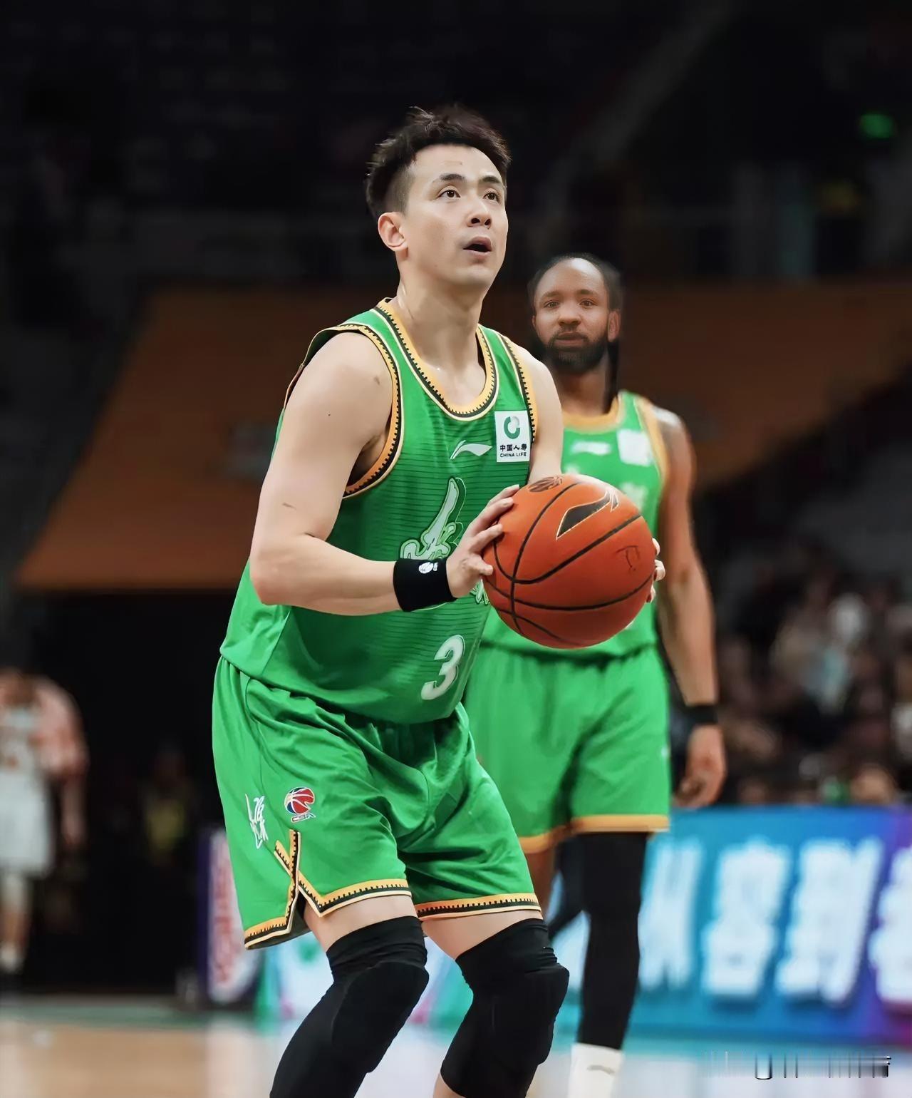 清晨刚起床，传来了辽篮迎战深圳队的新消息，拒绝双杀，赵继伟带队力争连胜。
一，拒