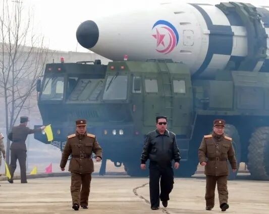 韩军称朝鲜发射10余枚弹道导弹萨德刚拉走，这是在测试日韩的导弹拦截系统吗？ 