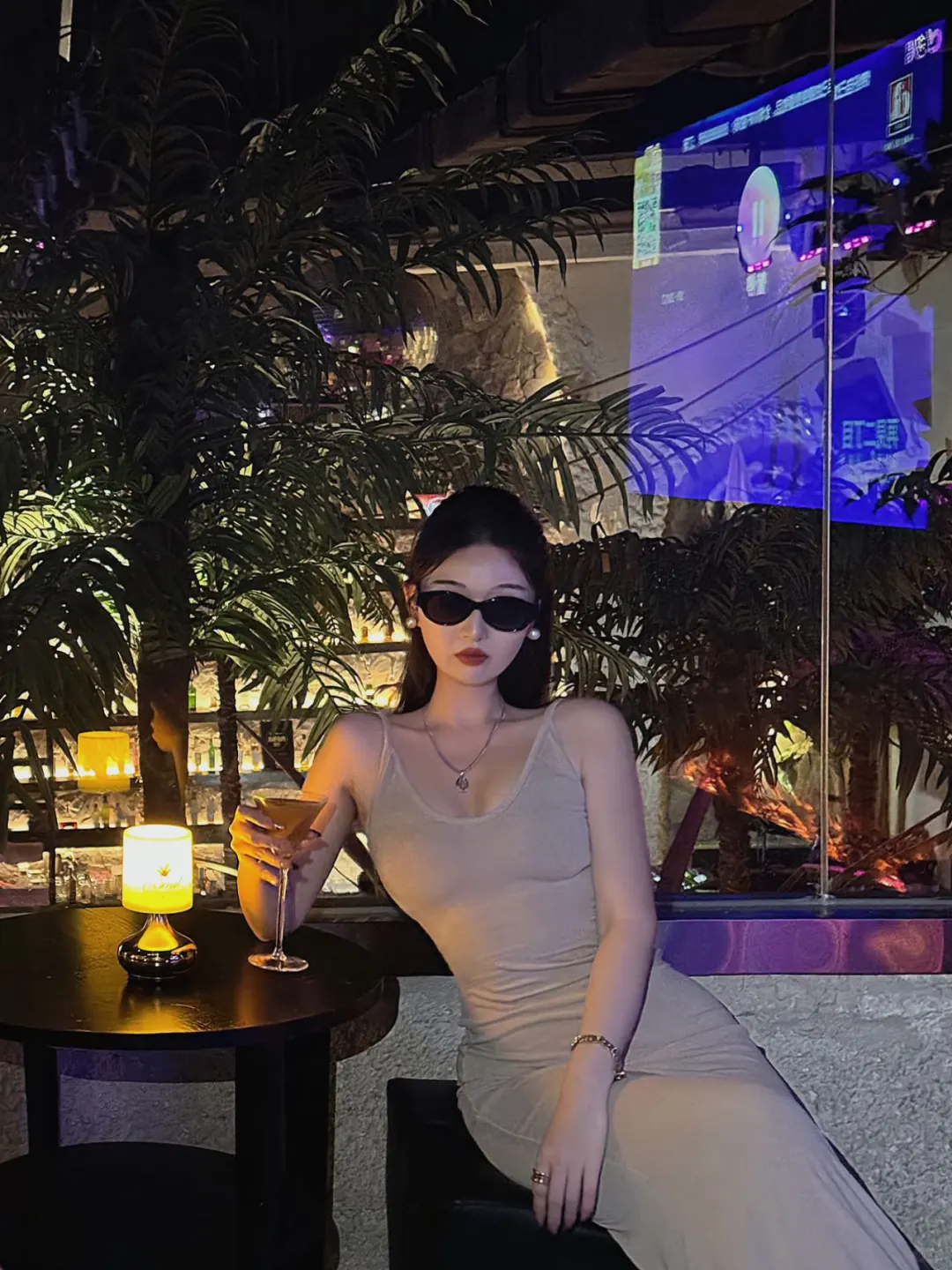 天津异域氛围感漂亮bar🥂真的chill more…