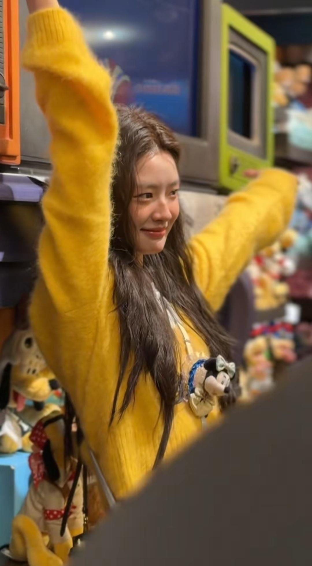 徐若晗 女神你随便吧@徐若晗cici 
我其实不知道徐若晗美成这样啥意思。
徐若