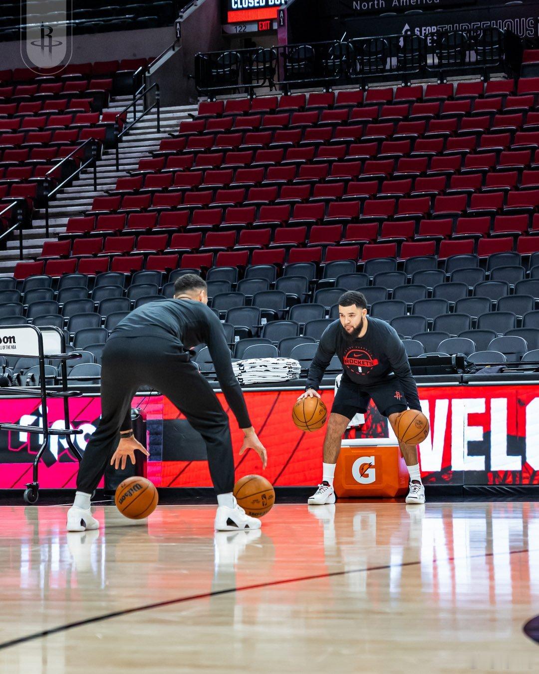 老范 ing 休斯顿火箭