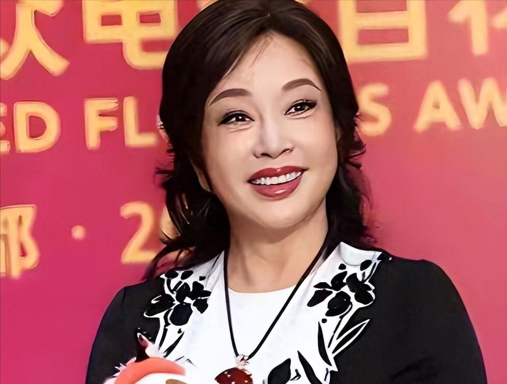 古柯说同居六年，刘晓庆却只承认“认识”；古柯提出504万元诉求，刘晓庆回应“一分
