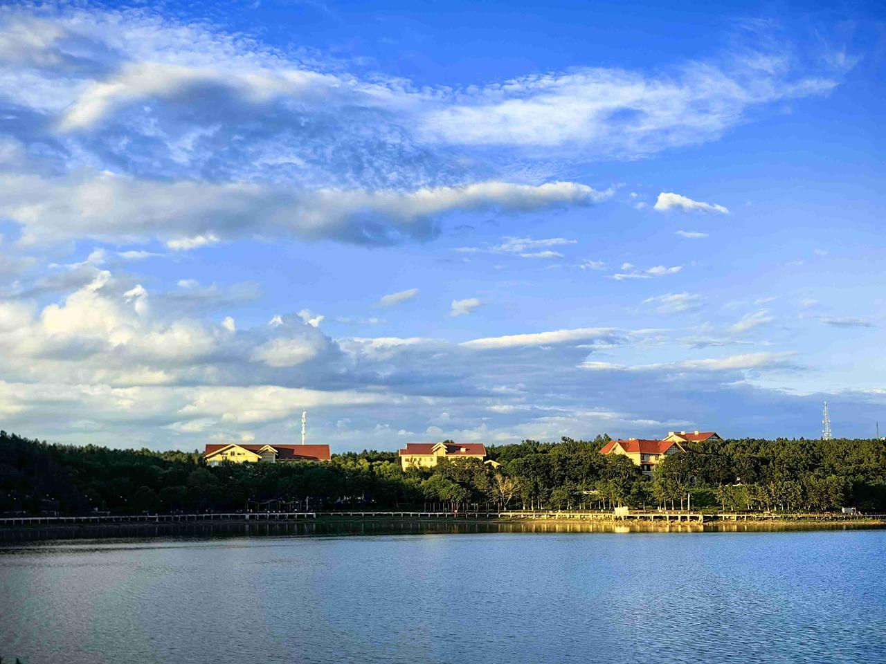 我的今日状态：😁轻松愉快
我这里的天气：☀️晴天