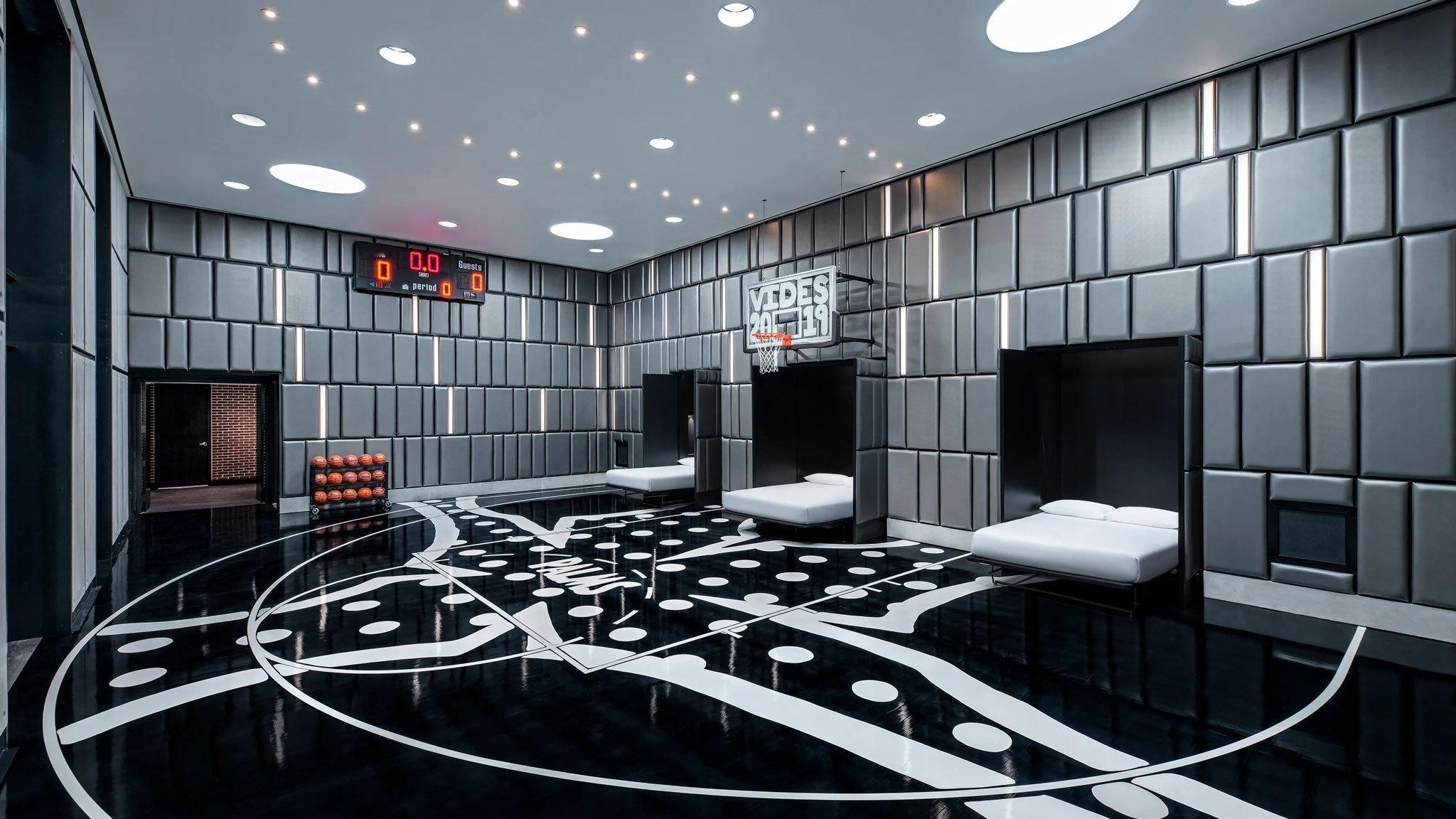 拉斯维加斯棕榈牌场的套房。 nba休赛期 ​​​
