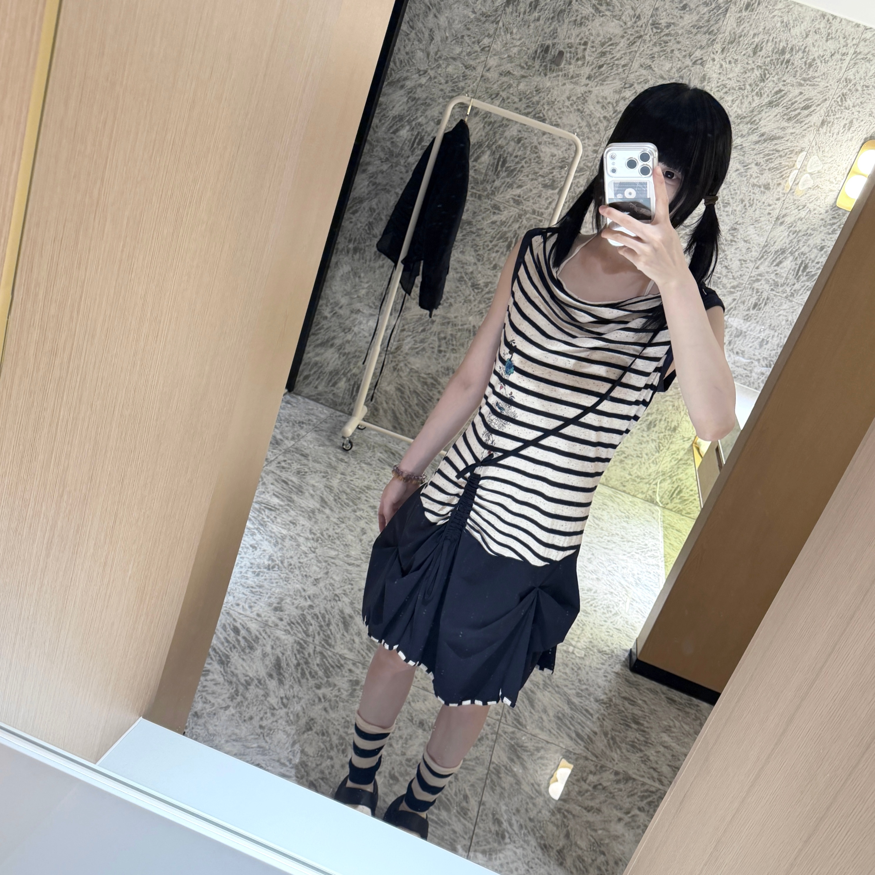 想那个女的了 