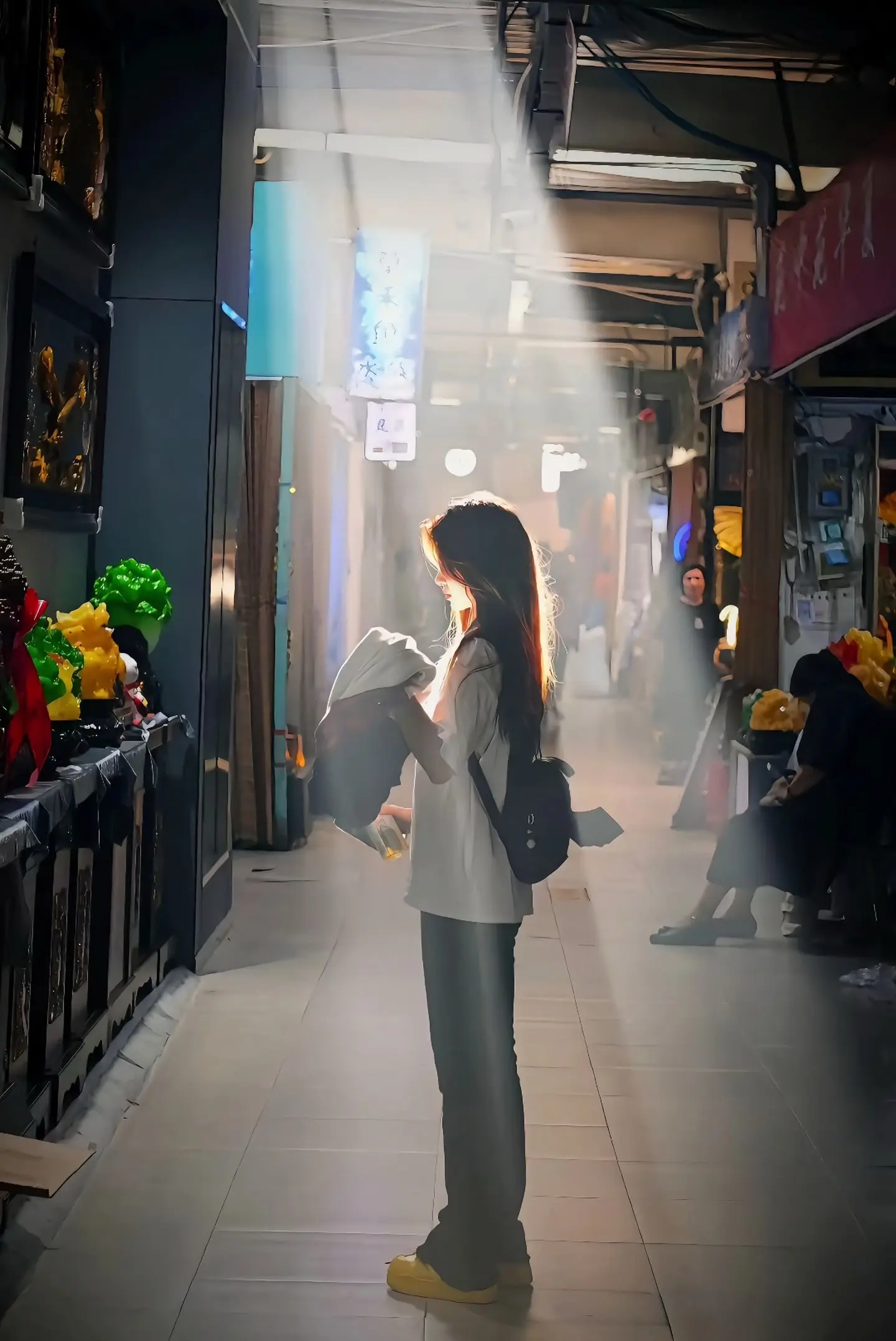 ‘ 在夕阳下最后的拥抱 记得你甜美的心跳’ 小姐姐