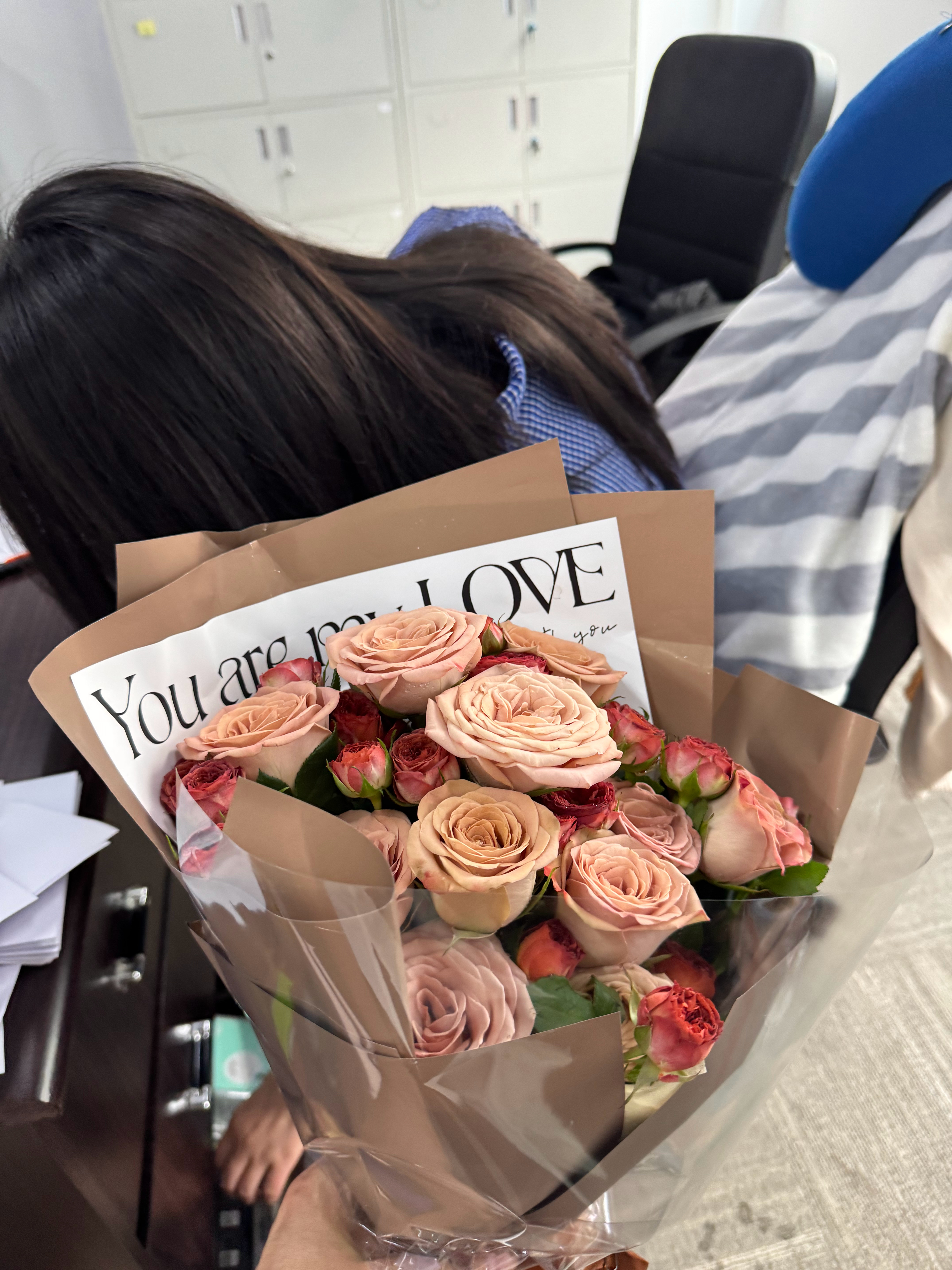 今天520，财务小姐姐收到了玫瑰花，那女生给男生送什么，男粉丝里面有收到礼物的吗
