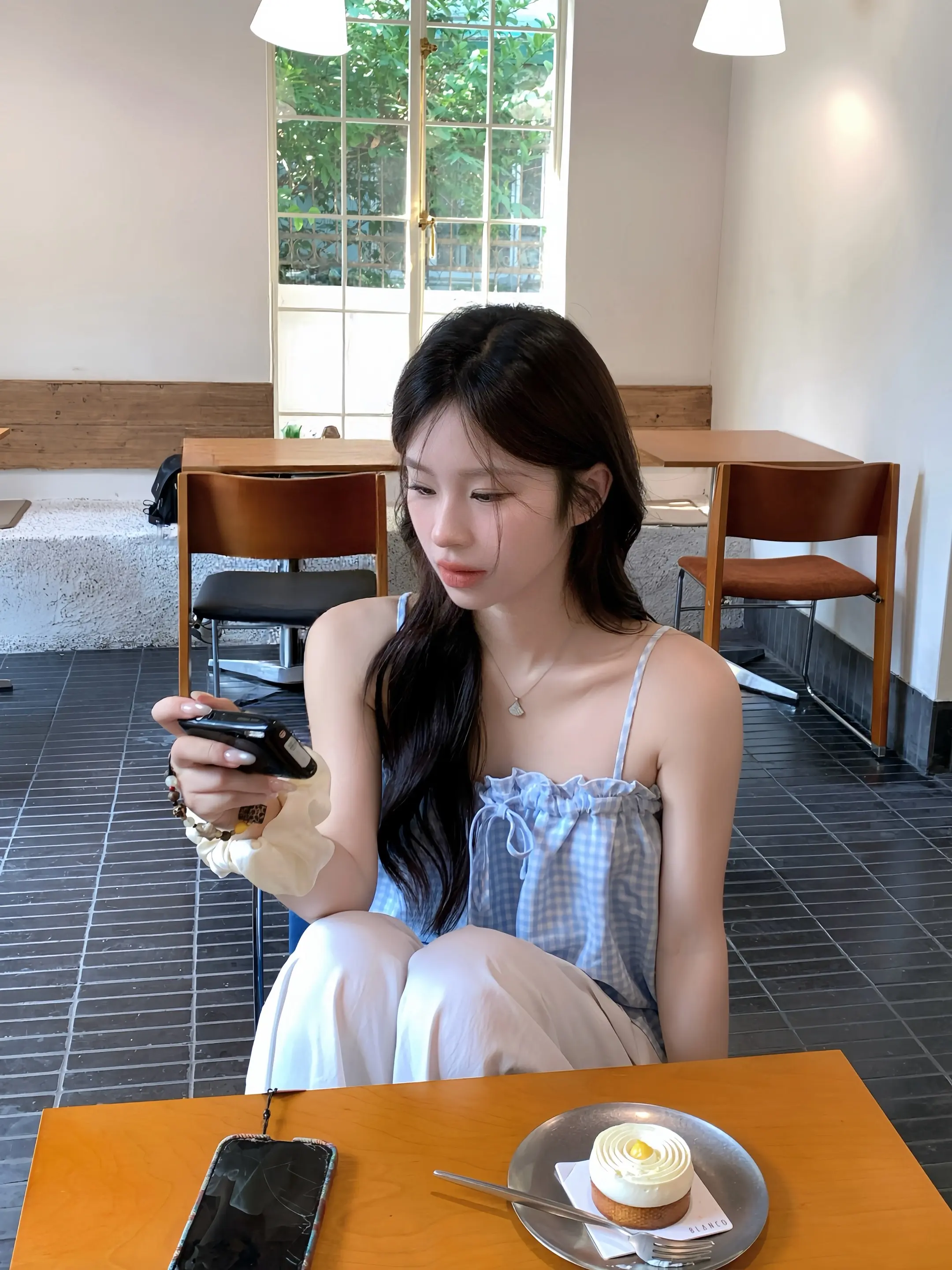 嘀嗒的秒针又在提醒我爱你几分。