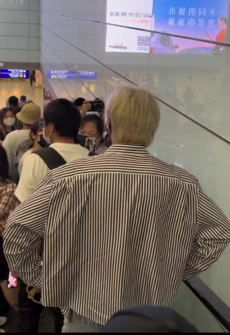 我靠这个大宽肩 