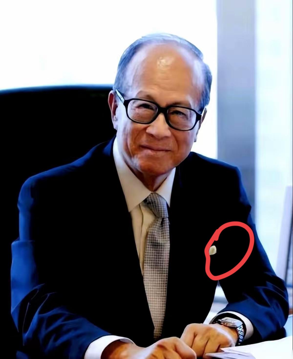 商业布局背后的门道，你看懂了吗？
 
香港火情余烟未散，这边李家就有大动作，打算