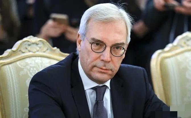 阿布扎比三方会谈未启，俄方已划下绝不退让的红线；泽连斯基不排除再度参选总统
 