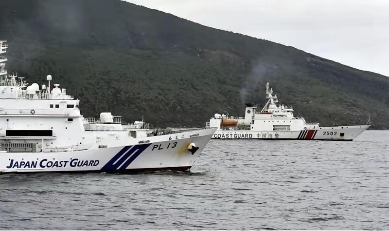悍然侵权！不要驱离而要逮捕

5月26日，日本“狮子”号渔船无视中国主权，非法驶