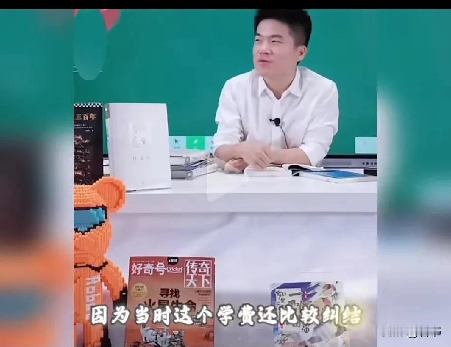 董宇辉妈妈曾经丢掉的尊严，被儿子成百上千倍找回来了！大家都知道，董宇辉最讨厌巴结