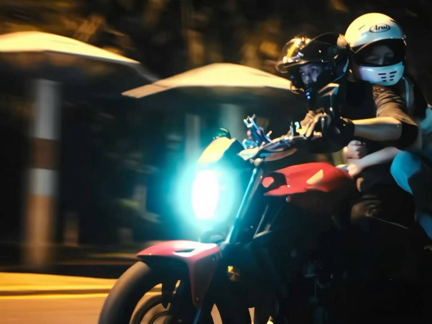 虞书欣何与双轨首播反响来嗑来嗑！！男帅女美 这个开局真的绝了！每一幕的画面都好有