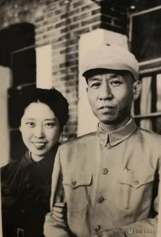 老照片-刘少奇夫妇