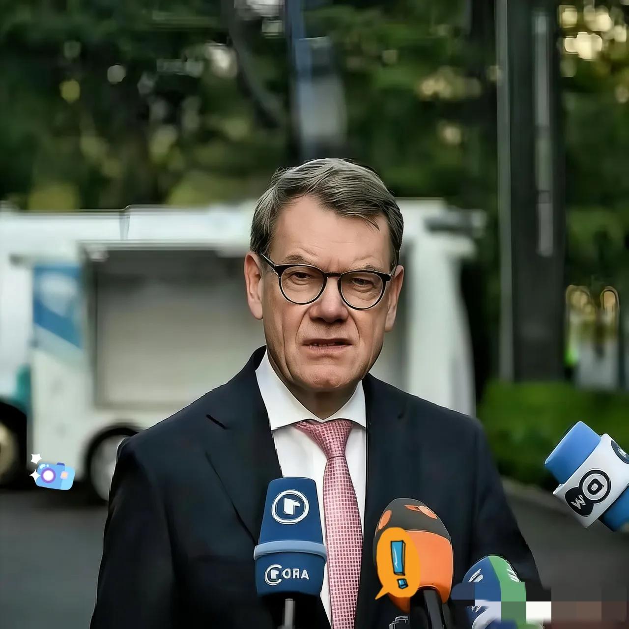 果不其然
德国外长宣布了
 
刚结束中国之行的德国外长瓦德富尔，在广州的行程里给