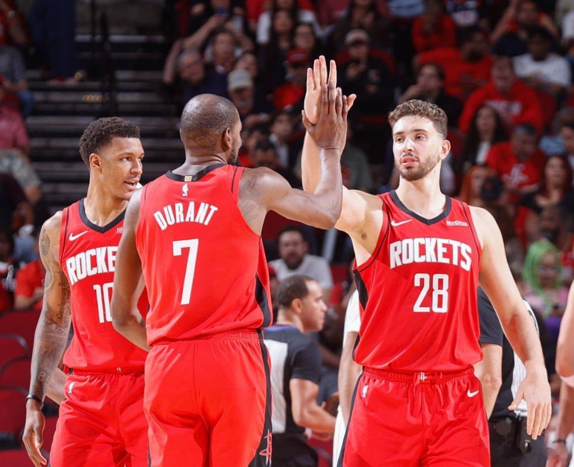 火箭队（12胜4负）在NBA杯间歇期前的赛程：· 12月1日：客场对爵士队· 1