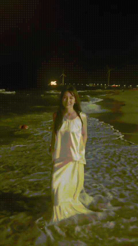 当今社会三大傻第一傻，把钱借给对方，等着对方还你。第二傻，对一个人好，等着对方感