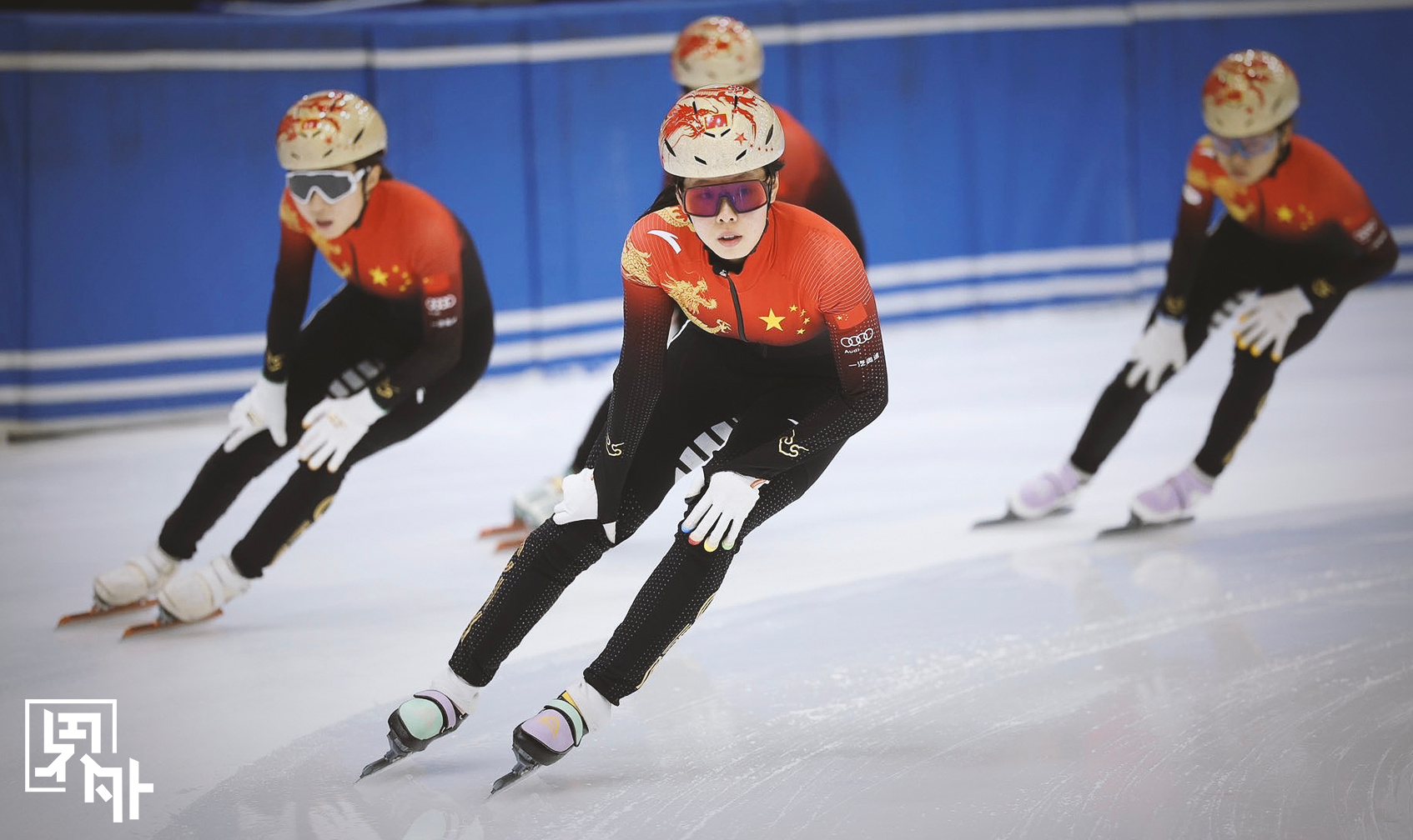 #中国短道速滑队3周3赛# 本月25日，短道速滑世界巡回赛首站比赛将在加拿大蒙特