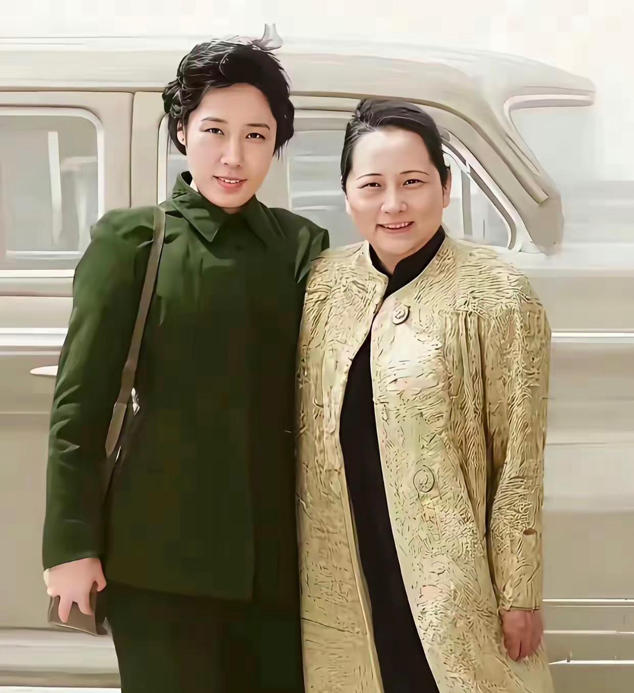 我敢打赌，身为中国人，你不可能不认识这两位女同志。