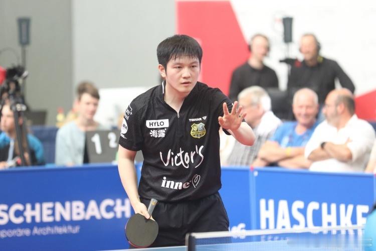 乒乓球欧冠1/8决赛次回合，萨尔布吕肯3-0战胜比亚韦斯托克，两回合总比分获胜，