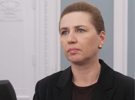 现在才明白为什么丹麦女首相如此歇斯底里的强硬和诋毁中国了，原来她早就嗅到了一丝危