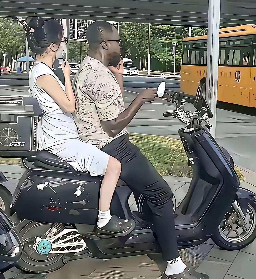 为什么要找个黑人男朋友呢