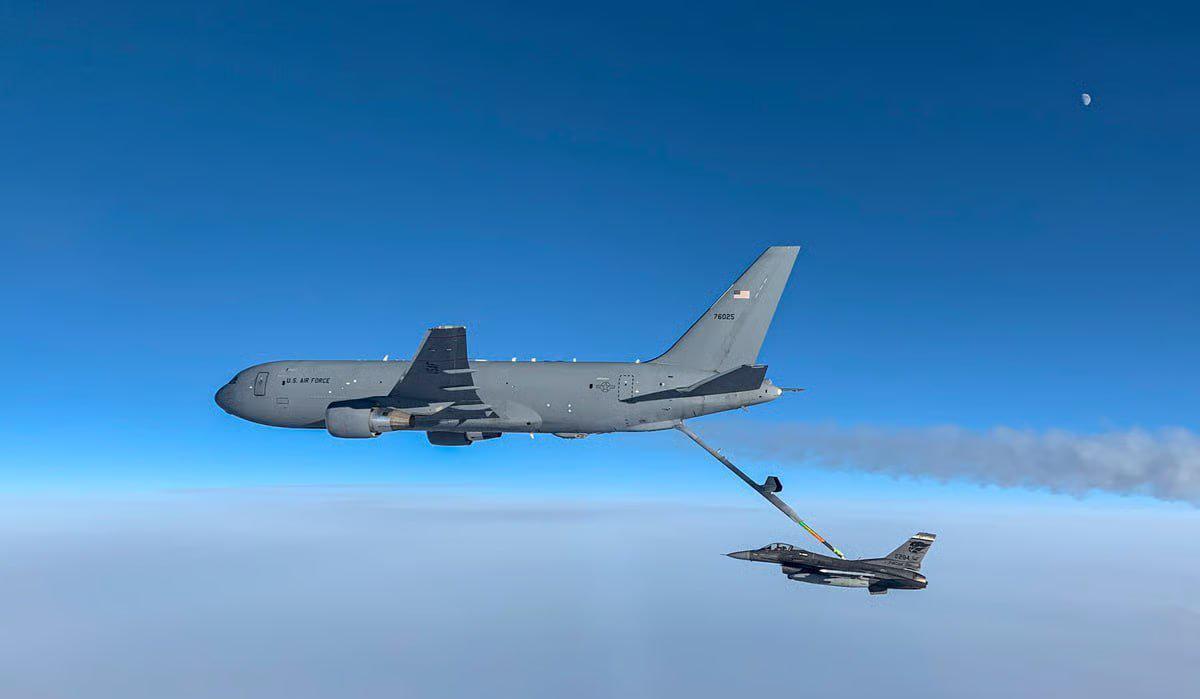 8月20日，美国国务院批准向卡塔尔出售最多4架KC-46A空中加油机，连同发动机