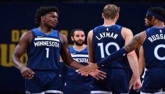 篮球周五308：森林狼VS火箭 篮球        森林狼队在客场139-106