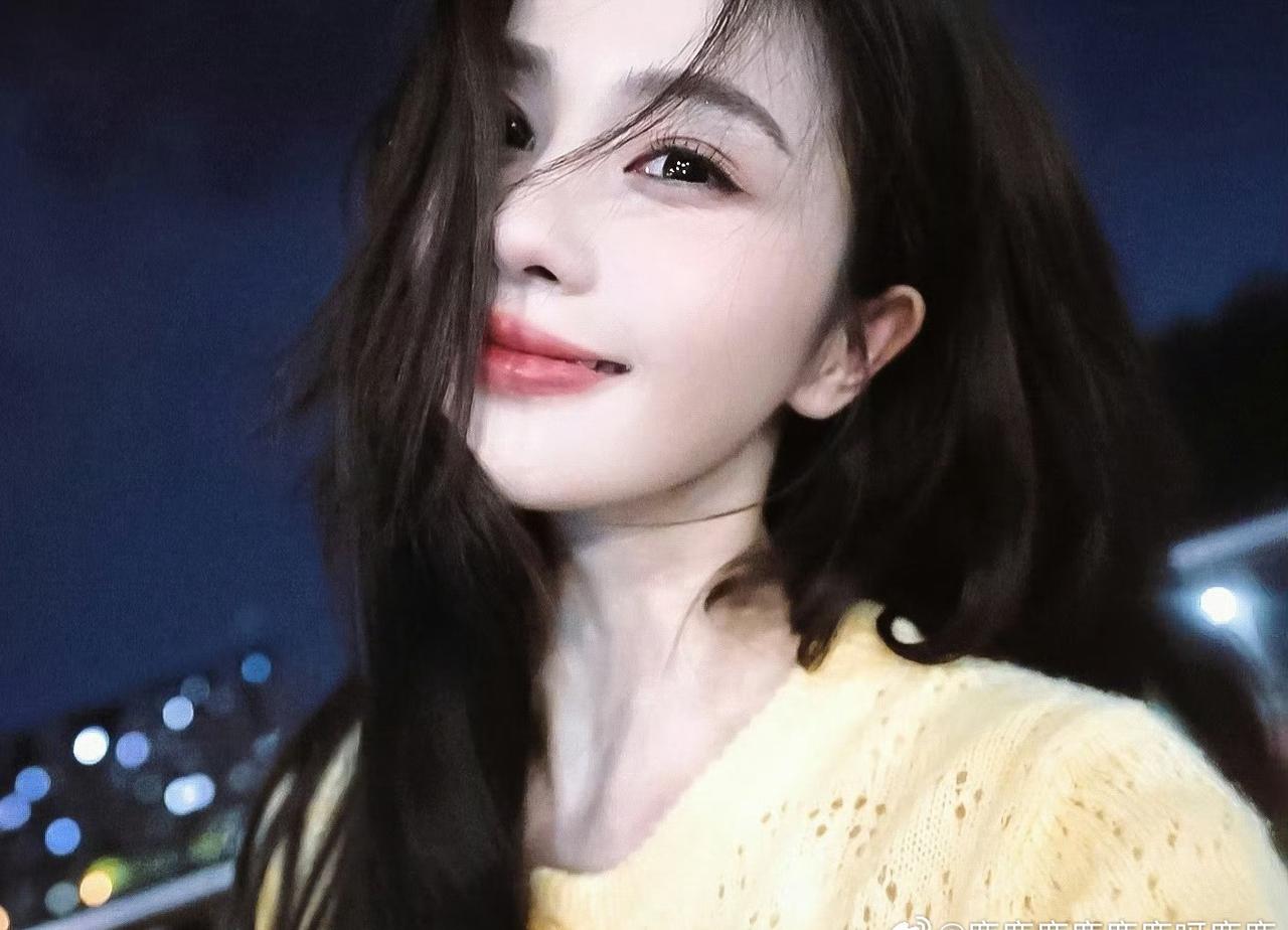 🍍白鹿王韵娜🍍曝金鹰奖最佳女主提名有白鹿 

愿你拥有稳稳的幸福和踏实的快乐