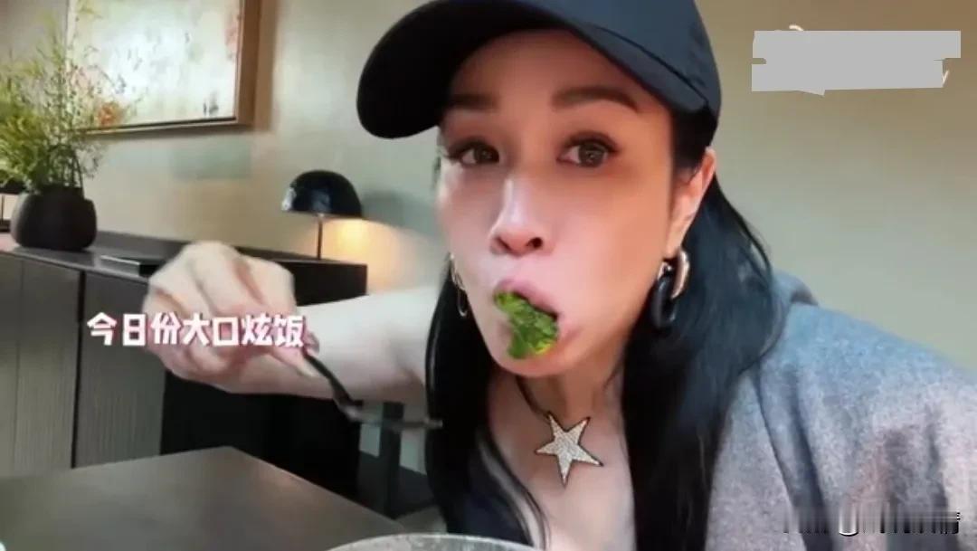 钟丽缇张伦硕素食餐厅约会！
5月28日，钟丽缇晒出一段5月20日与老公约会的视频