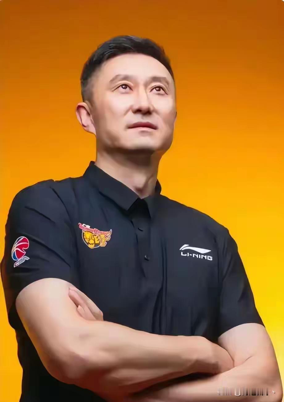 今晚是广东宏远常规赛最后一个主场比赛杜锋可得对得起进场观赛的主场球迷哟！
上赛季