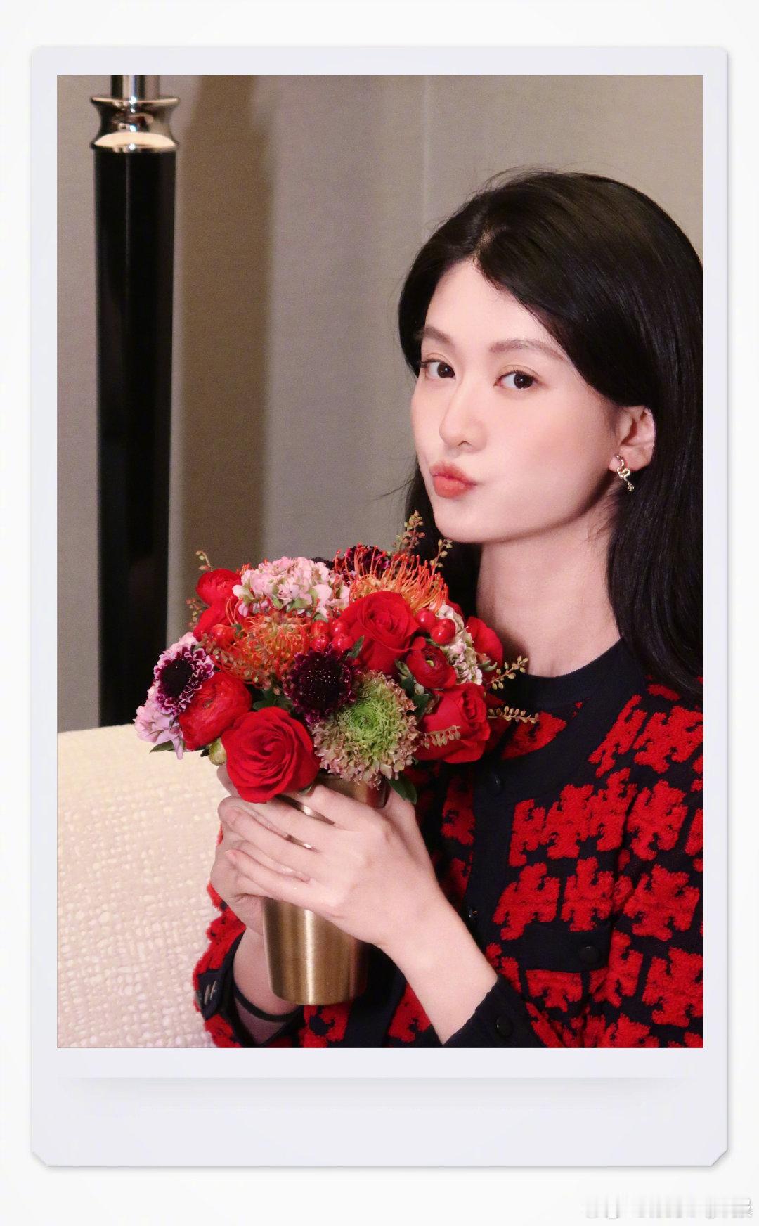 偶遇乔欣赖柏霖娱乐圈少了她，谁来美一美我们的屏？澳门偶遇乔欣赖柏霖喝咖啡 ​​​